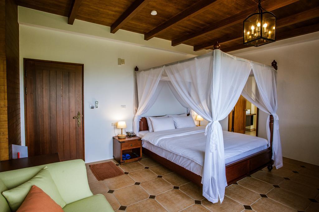 Oasis Hotel Magong Bagian luar foto